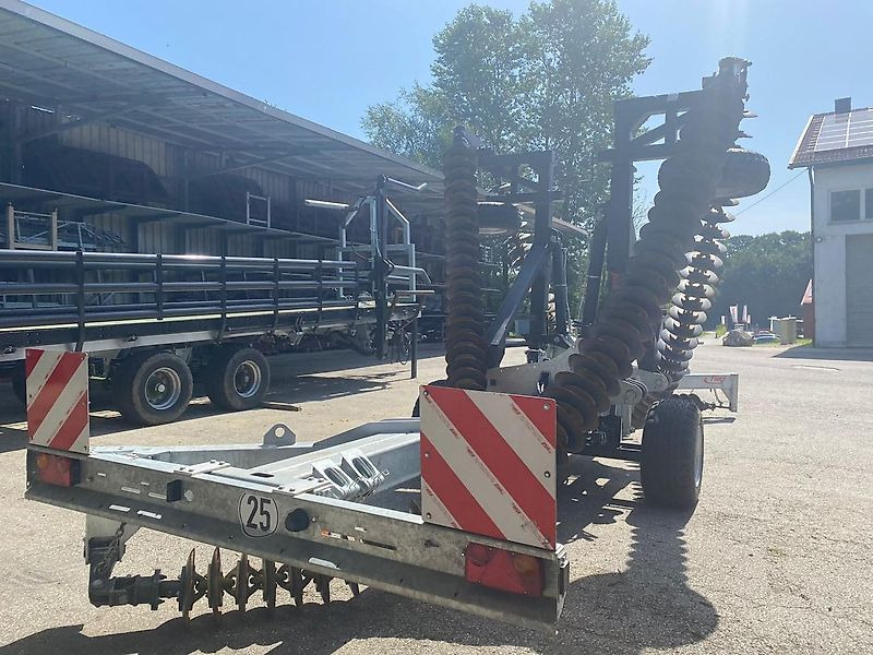 Fliegl KSE 680 Kettenscheibenegge - Disc harrow: picture 3 Fliegl KSE 680 Kettenscheibenegge - Disc harrow: picture 3