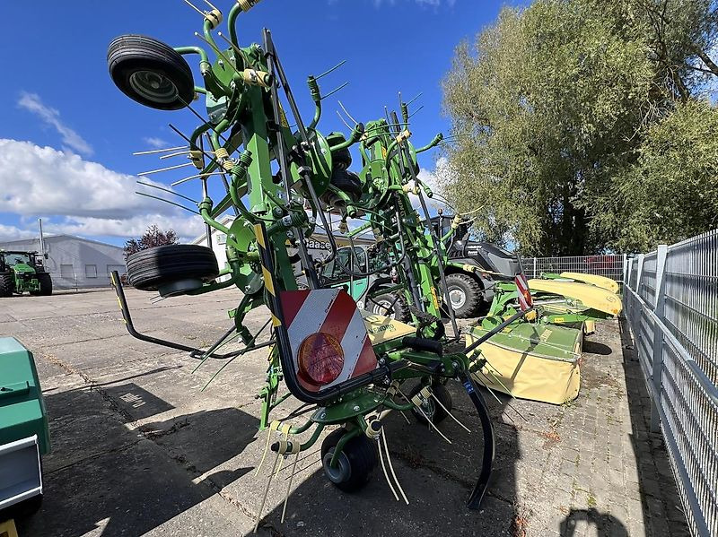 Krone Vendro 900 KW 103-24 - Tedder/ Rake: picture 3 Krone Vendro 900 KW 103-24 - Tedder/ Rake: picture 3