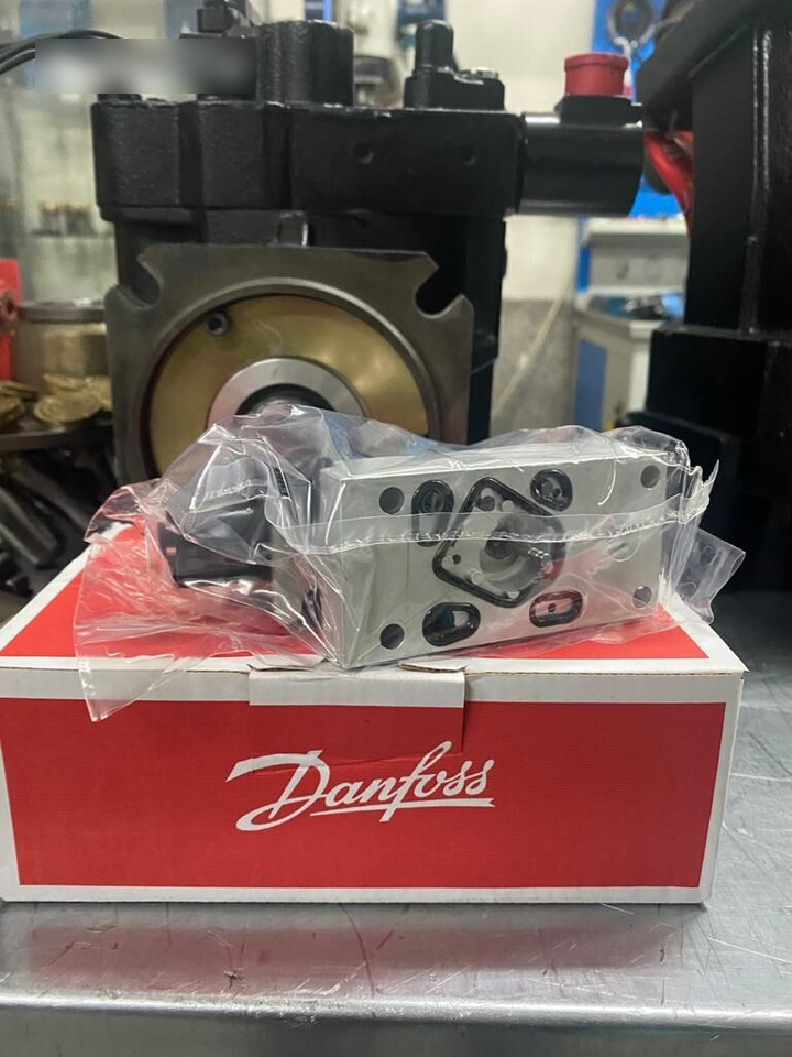 Danfoss MOOG Valfi Sauer-Danfoss MCV116G4201 for BOMAG construction roller - Hydraulics for Roller: picture 3 Danfoss MOOG Valfi Sauer-Danfoss MCV116G4201 for BOMAG construction roller - Hydraulics for Roller: picture 3