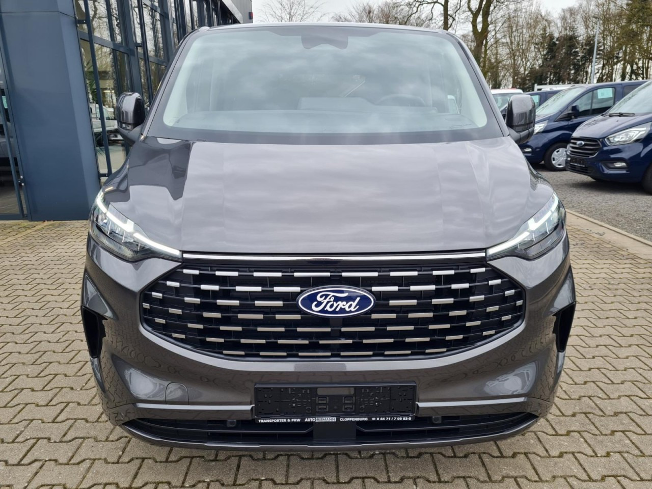 Ford Tourneo Custom 320 L1 AG Titanium X AHK LED NAVI 2X SCHIEBE - Passenger van: picture 2 Ford Tourneo Custom 320 L1 AG Titanium X AHK LED NAVI 2X SCHIEBE - Passenger van: picture 2