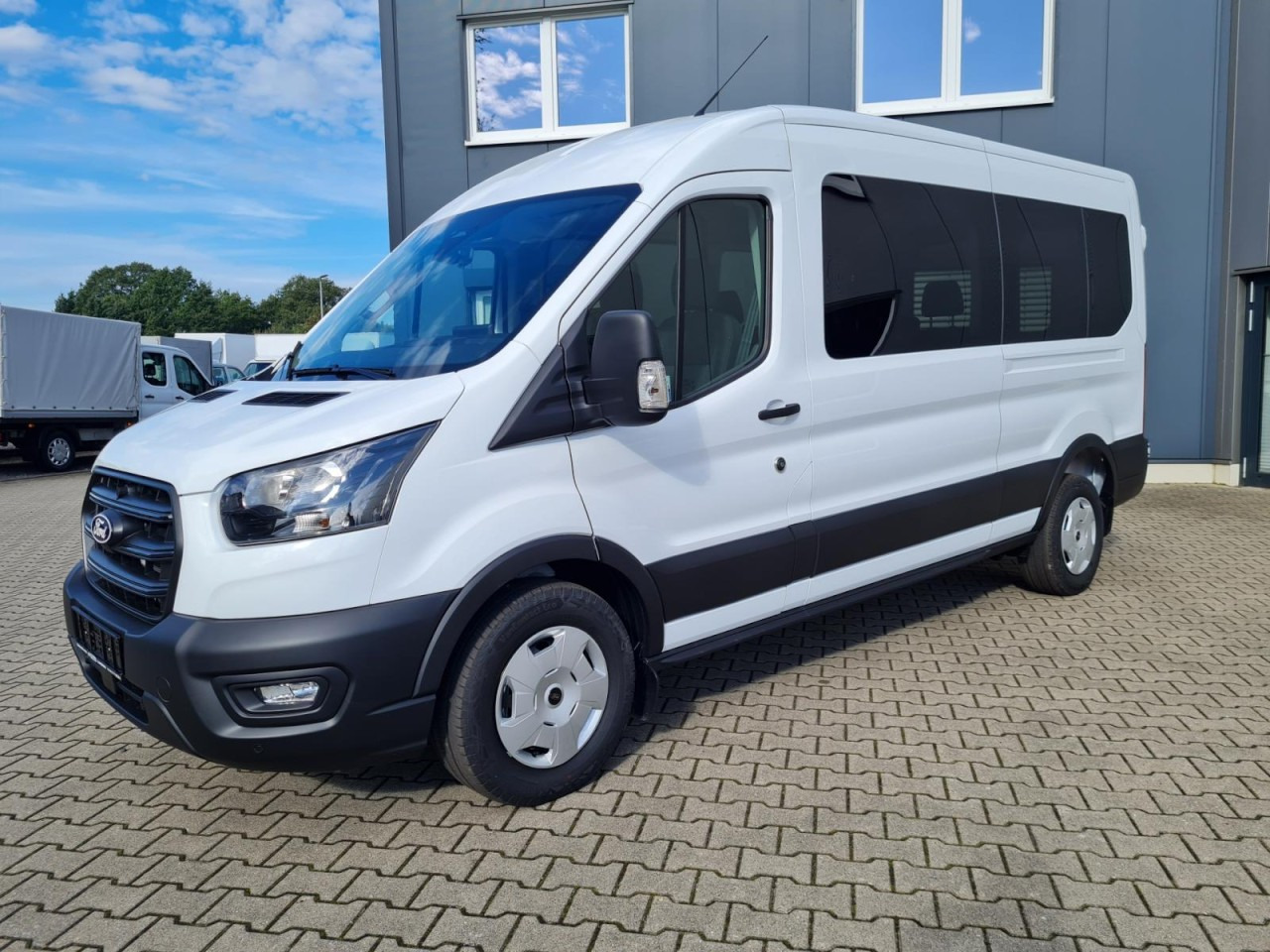Ford Transit 350 Kombi 9-Sitze L3 AG Trend AHK KAMERA - Minibus, Passenger van: picture 3 Ford Transit 350 Kombi 9-Sitze L3 AG Trend AHK KAMERA - Minibus, Passenger van: picture 3