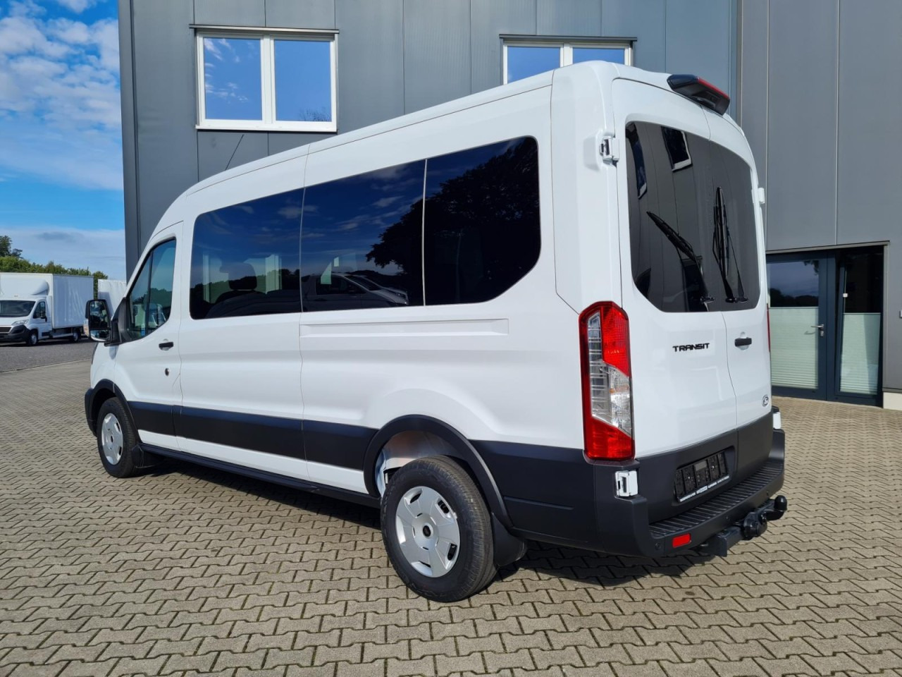 Ford Transit 350 Kombi TDCi L3 AG Trend 9 Sitze AHK KAMERA - Minibus, Passenger van: picture 4 Ford Transit 350 Kombi TDCi L3 AG Trend 9 Sitze AHK KAMERA - Minibus, Passenger van: picture 4