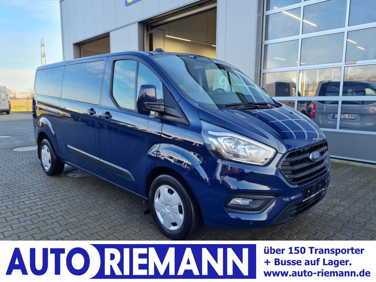 Ford Transit Custom Kombi 320 L2 Trend 9 Sitze PDC - Minibus, Passenger van: picture 1 Ford Transit Custom Kombi 320 L2 Trend 9 Sitze PDC - Minibus, Passenger van: picture 1