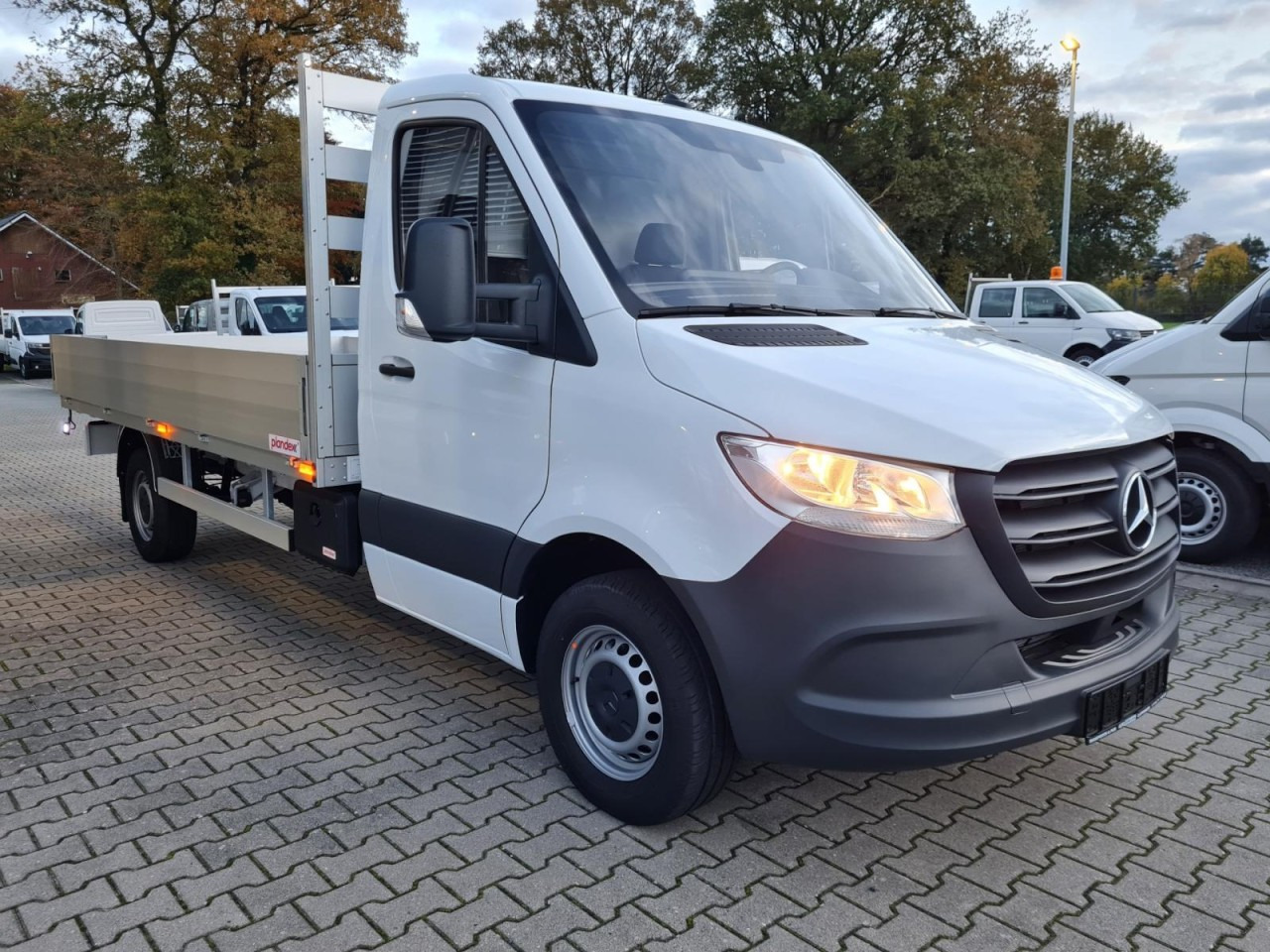Mercedes-Benz Sprinter 317 CDI Pritsche L3 lang RWD KLIMA TEMPOMAT - Open body delivery van: picture 3 Mercedes-Benz Sprinter 317 CDI Pritsche L3 lang RWD KLIMA TEMPOMAT - Open body delivery van: picture 3