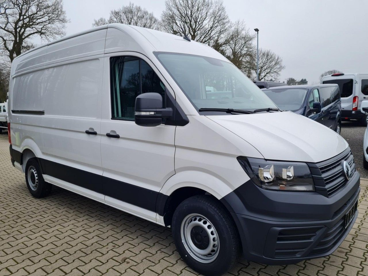 Volkswagen Crafter 35 Kasten MR hoch KLIMA KAMERA NAVI/APP - Panel van: picture 3 Volkswagen Crafter 35 Kasten MR hoch KLIMA KAMERA NAVI/APP - Panel van: picture 3
