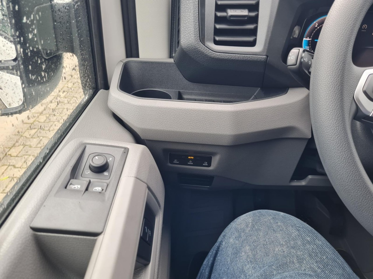Panel van Volkswagen Crafter 35 Kasten TDI MR PDC KLIMA Tempomat L3H3: picture 18 Panel van Volkswagen Crafter 35 Kasten TDI MR PDC KLIMA Tempomat L3H3: picture 18