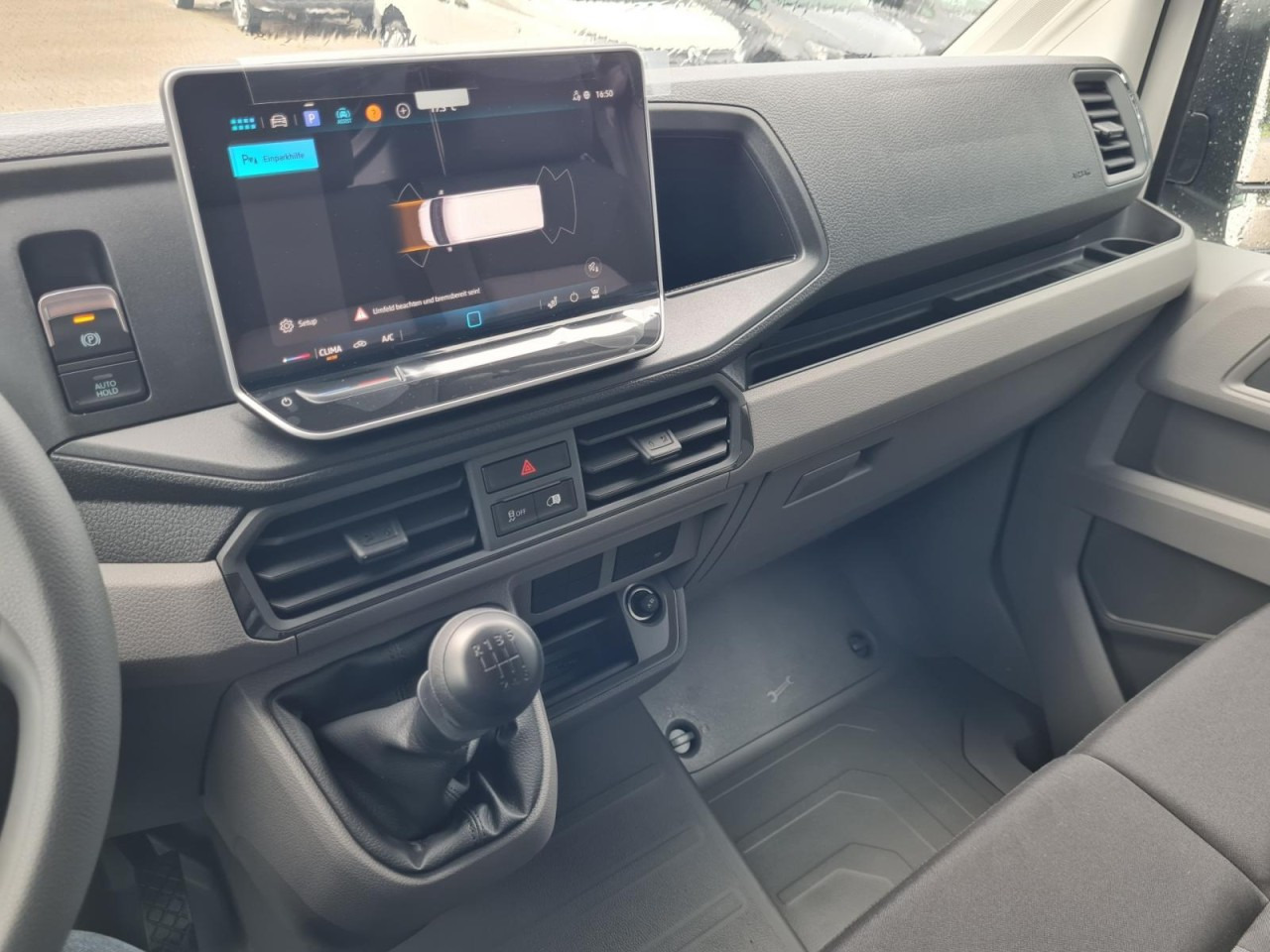 Panel van Volkswagen Crafter 35 Kasten TDI MR PDC KLIMA Tempomat L3H3: picture 11 Panel van Volkswagen Crafter 35 Kasten TDI MR PDC KLIMA Tempomat L3H3: picture 11
