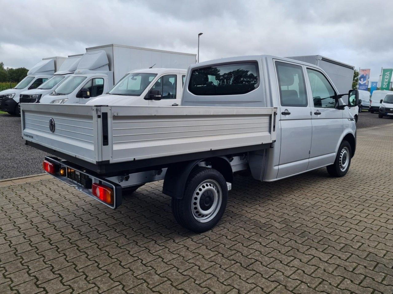 Volkswagen T6.1 Doka Pritsche Plane 6-Sitze Klima Komfort - Curtain side van, Combi van: picture 4 Volkswagen T6.1 Doka Pritsche Plane 6-Sitze Klima Komfort - Curtain side van, Combi van: picture 4