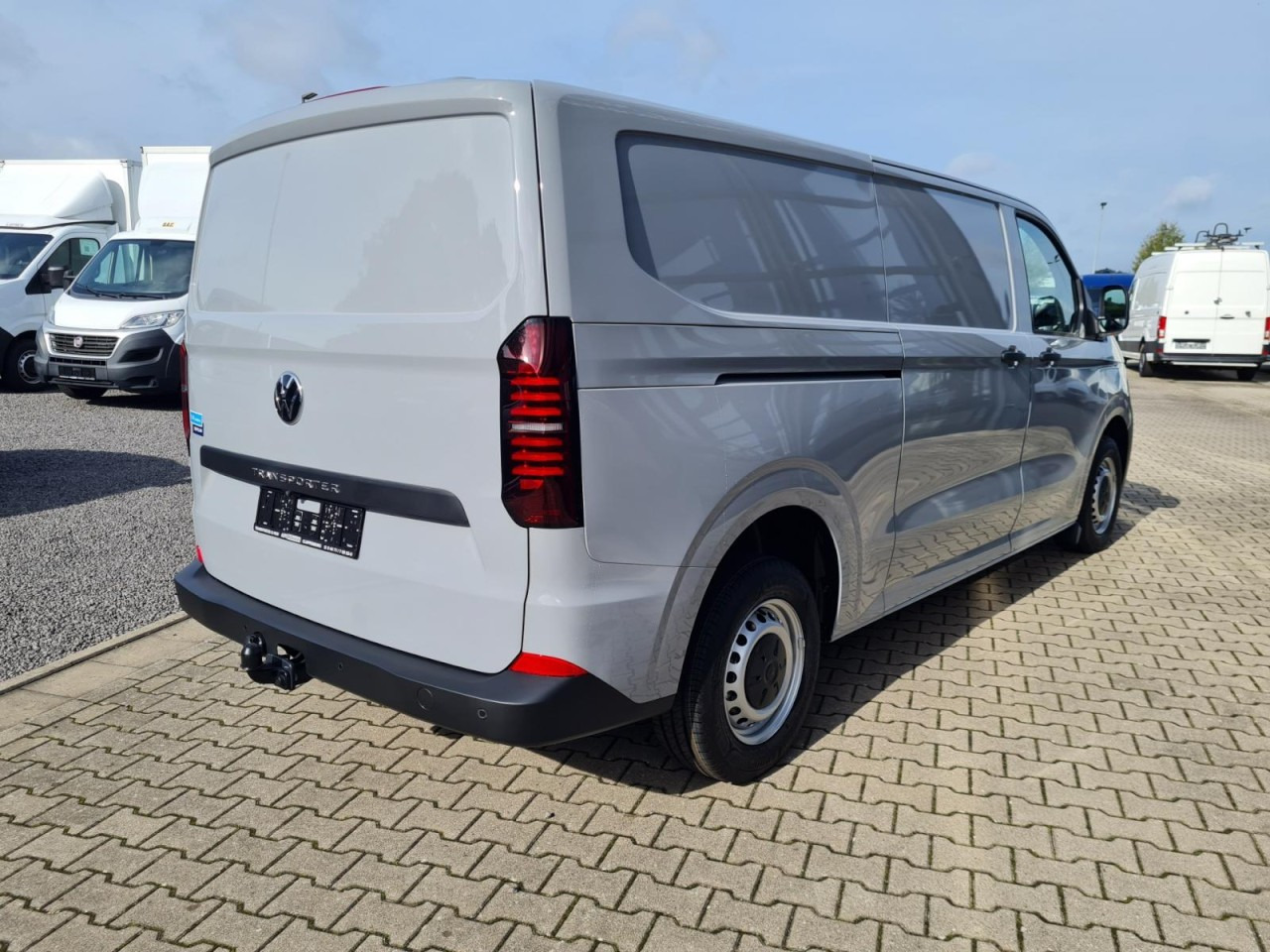 Volkswagen T7 Transporter Kasten TDi AG L2 AHK KLIMA KAMERA LED - Small van: picture 4 Volkswagen T7 Transporter Kasten TDi AG L2 AHK KLIMA KAMERA LED - Small van: picture 4