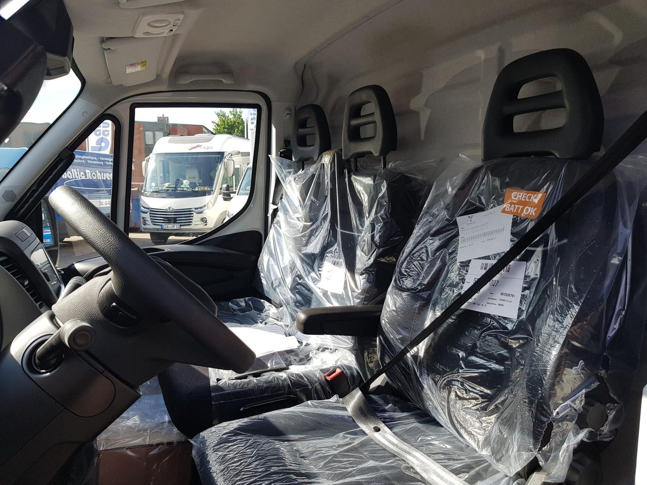 Panel van Iveco Daily 35S14A8 V Y mit Rückfahrkamera und Radi...: picture 11