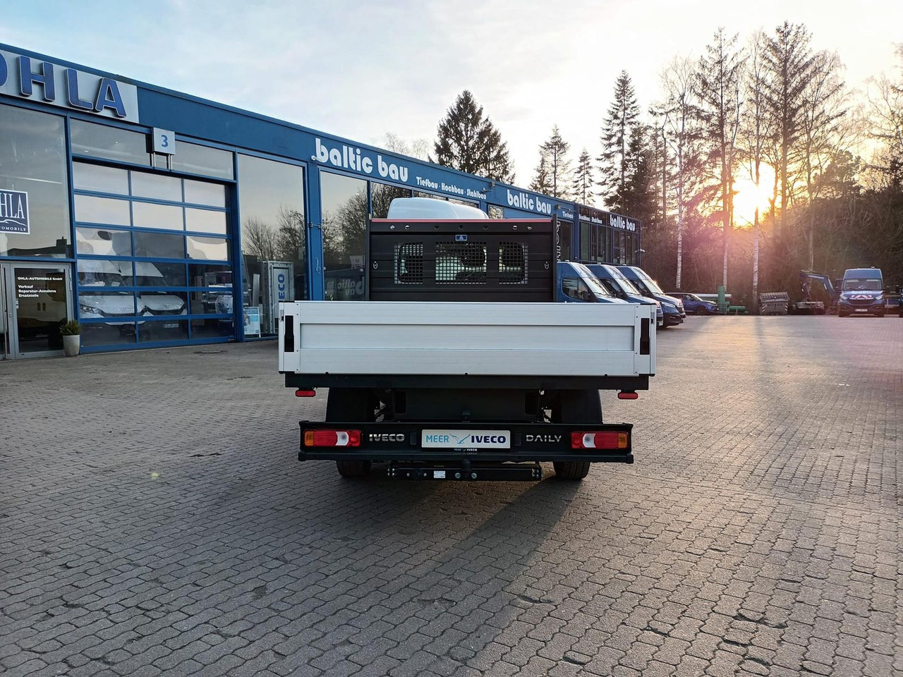 Iveco Daily 35S16H3.0 Pritsche,AHK, Rückfahrkamera... - Open body delivery van: picture 3 Iveco Daily 35S16H3.0 Pritsche,AHK, Rückfahrkamera... - Open body delivery van: picture 3