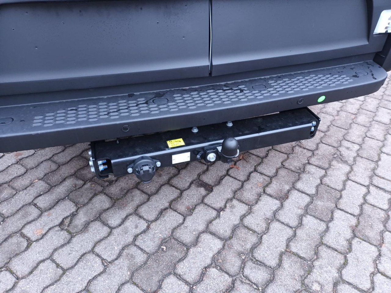 Iveco Daily 35S18HA8V 4100 KLIMA*AHK*RÜCKFAHRKAMERA... - Panel van: picture 4 Iveco Daily 35S18HA8V 4100 KLIMA*AHK*RÜCKFAHRKAMERA... - Panel van: picture 4