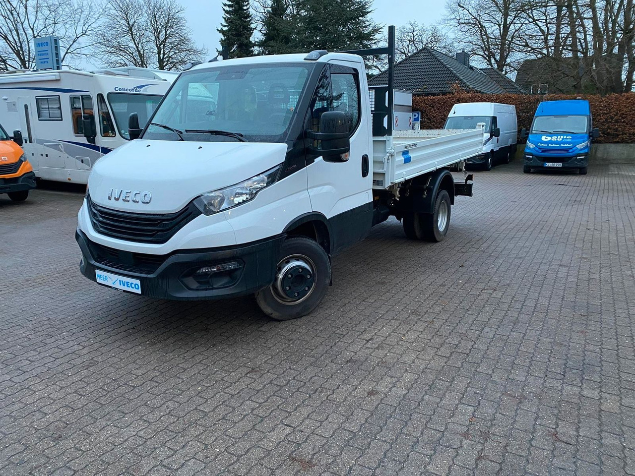 Iveco Daily 70C18H Meiler Dreiseitenkipper*AHK*RADI... - Tipper van: picture 1 Iveco Daily 70C18H Meiler Dreiseitenkipper*AHK*RADI... - Tipper van: picture 1