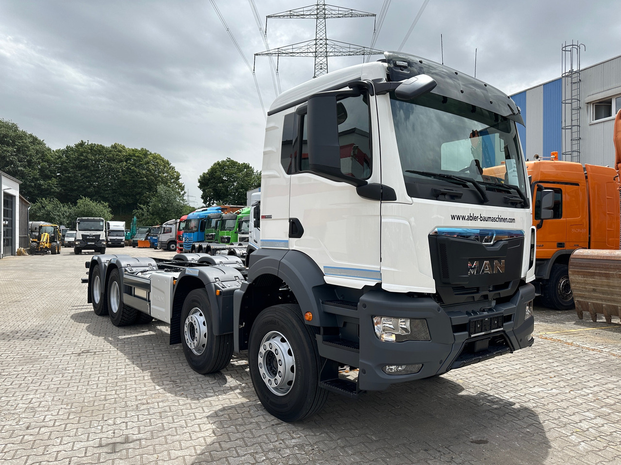 MAN TGS 41.470 8x4 BB CH Pumpenfahrgestell 2x Nebenatrieb - Cab chassis truck: picture 3 MAN TGS 41.470 8x4 BB CH Pumpenfahrgestell 2x Nebenatrieb - Cab chassis truck: picture 3