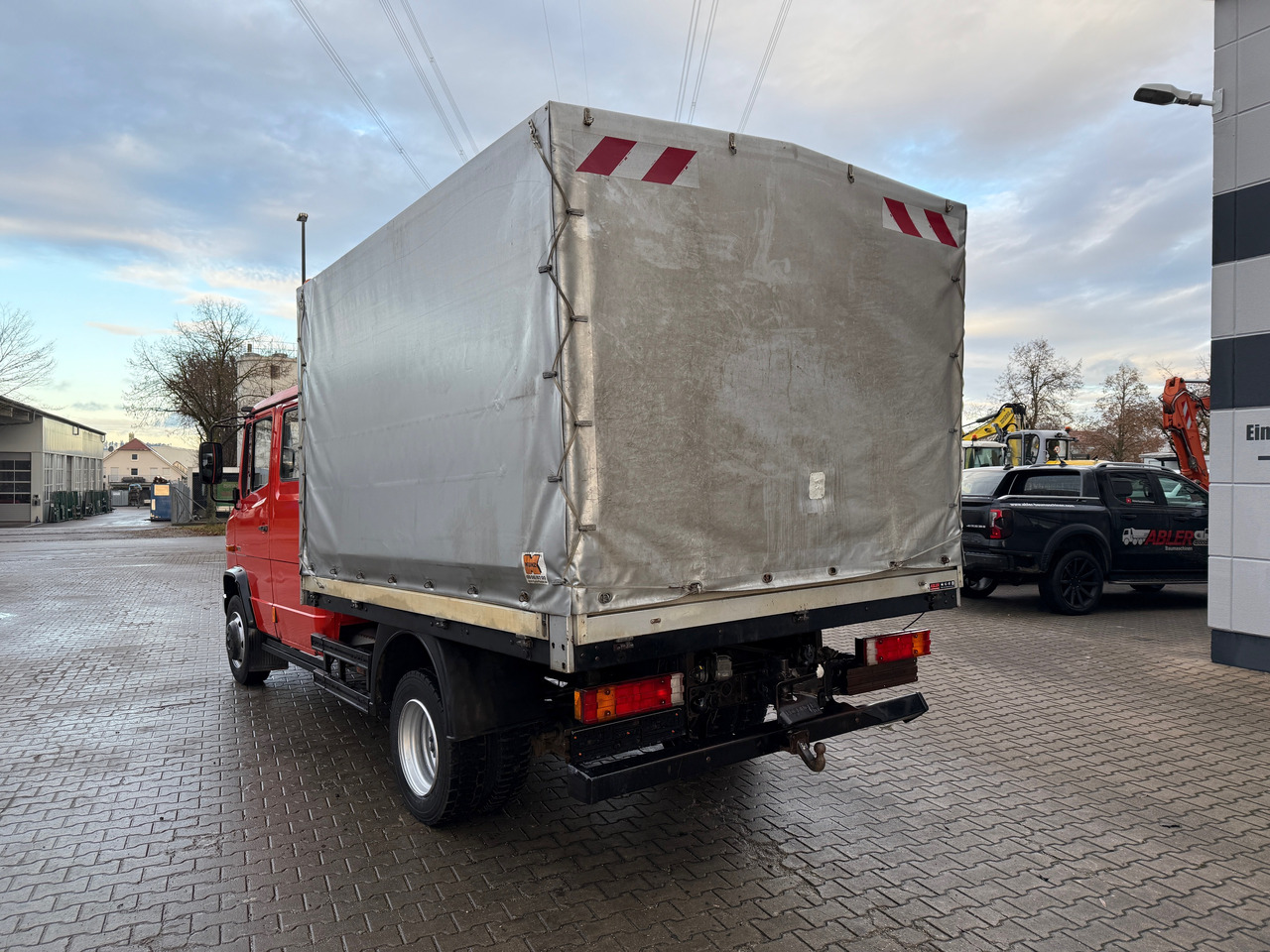 Mercedes-Benz 816 Vario Doka Pritsche Plane 2x AHK - Curtainsider truck: picture 5 Mercedes-Benz 816 Vario Doka Pritsche Plane 2x AHK - Curtainsider truck: picture 5