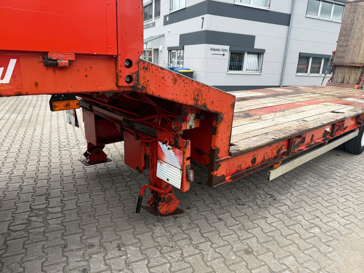 Low loader semi-trailer Müller Mitteltal TS3 Tieflader Auflieger mit hydr. Rampen: picture 16