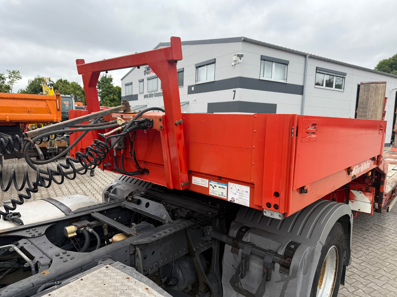 Low loader semi-trailer Müller Mitteltal TS3 Tieflader Auflieger mit hydr. Rampen: picture 17