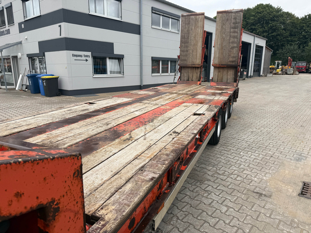 Low loader semi-trailer Müller Mitteltal TS3 Tieflader Auflieger mit hydr. Rampen: picture 13