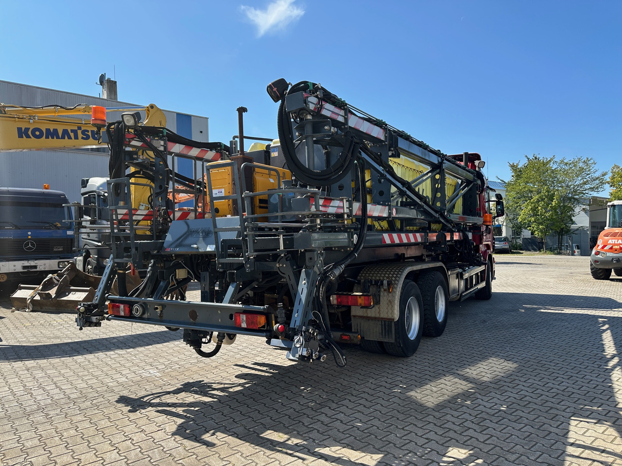 Scania R580 Abrollkipper V8 Mit Küpper Weisser Enteisungsgerät 45m - Hook lift truck: picture 4 Scania R580 Abrollkipper V8 Mit Küpper Weisser Enteisungsgerät 45m - Hook lift truck: picture 4