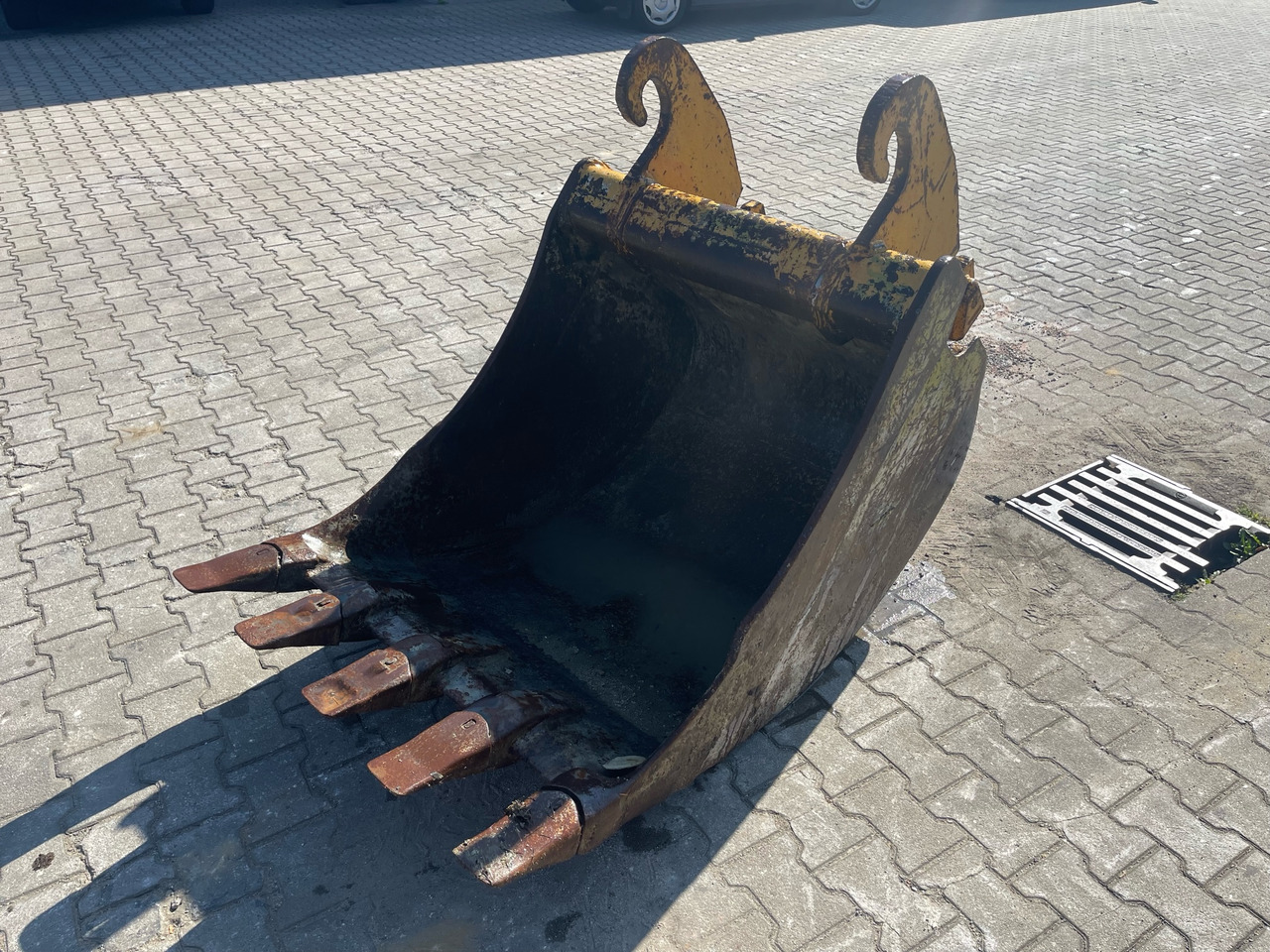 Tieflöffel 100 cm - Excavator bucket for Construction machinery: picture 3 Tieflöffel 100 cm - Excavator bucket for Construction machinery: picture 3