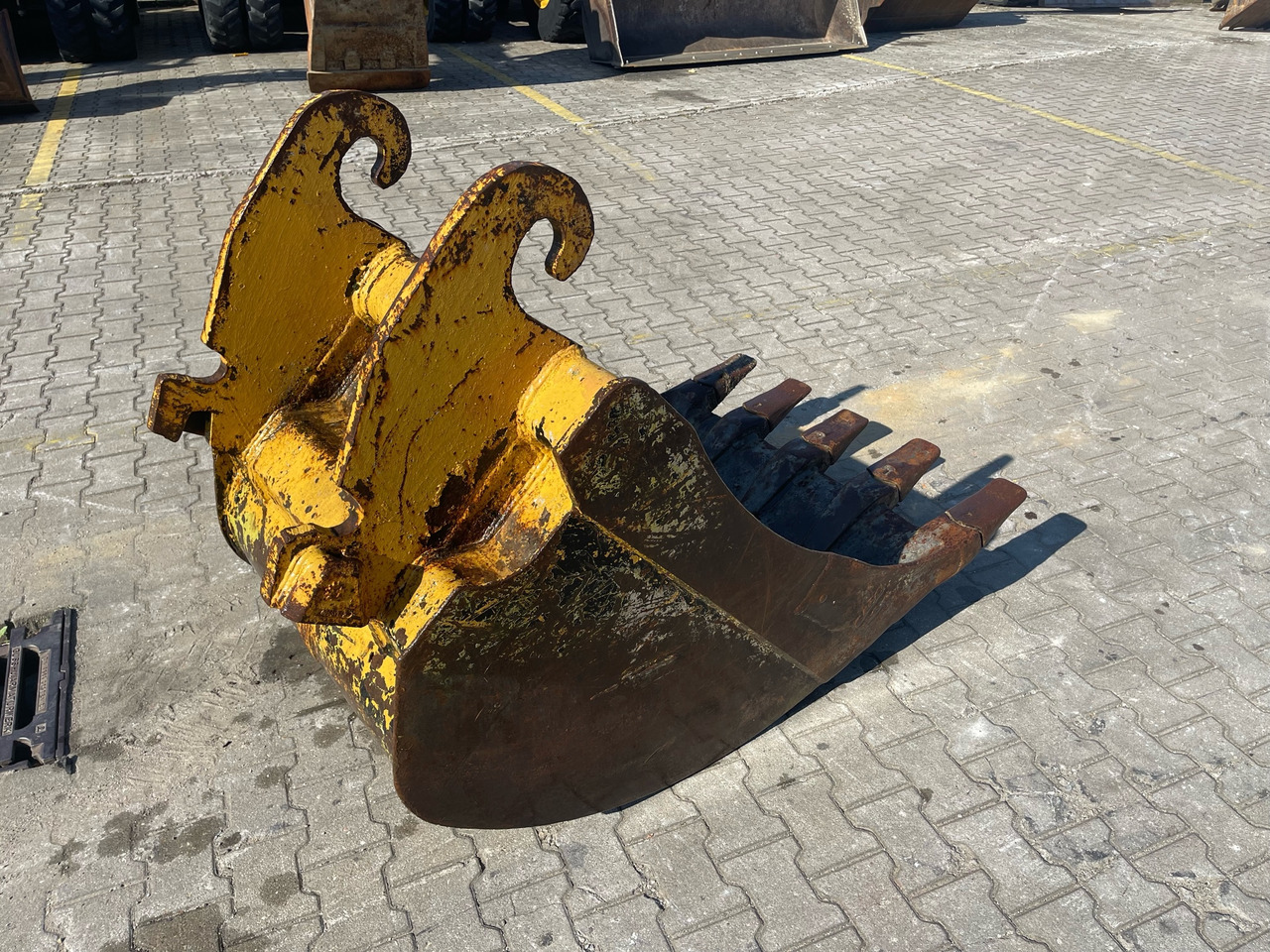 Tieflöffel 100 cm - Excavator bucket for Construction machinery: picture 5 Tieflöffel 100 cm - Excavator bucket for Construction machinery: picture 5