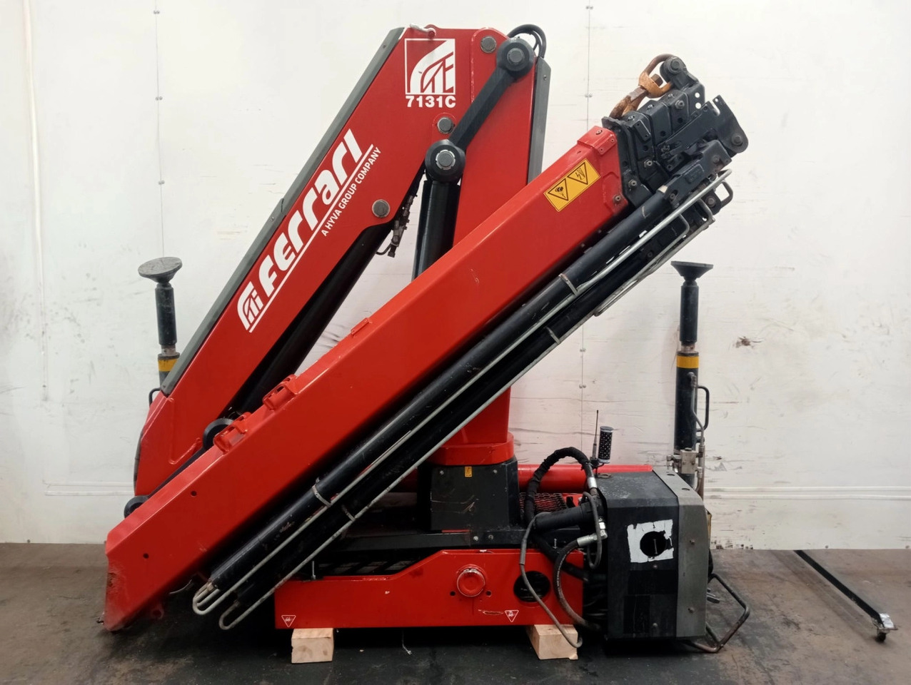 Grúa Ferrari F7131C A5 - Truck mounted crane for Truck: picture 2 Grúa Ferrari F7131C A5 - Truck mounted crane for Truck: picture 2