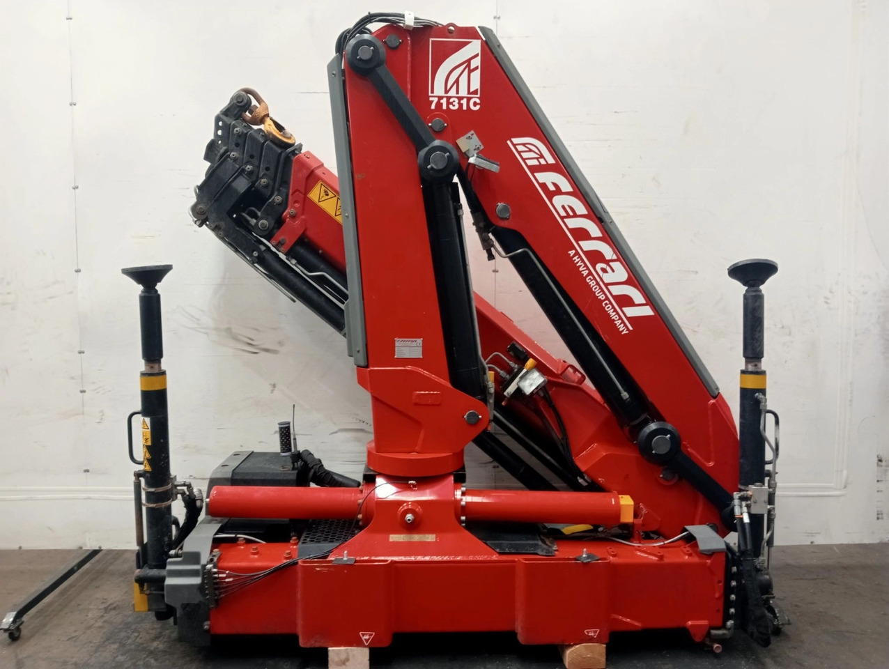 Grúa Ferrari F7131C A5 - Truck mounted crane for Truck: picture 1 Grúa Ferrari F7131C A5 - Truck mounted crane for Truck: picture 1