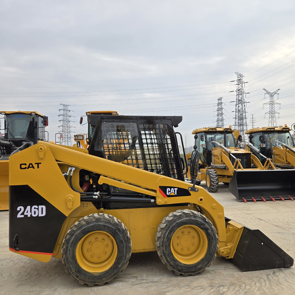 CATERPILLAR 246D - Skid steer loader: picture 5 CATERPILLAR 246D - Skid steer loader: picture 5