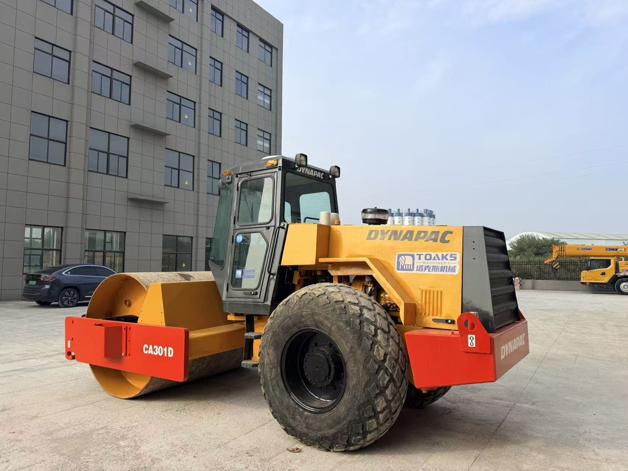 DYNAPAC CA301D - Road roller: picture 2 DYNAPAC CA301D - Road roller: picture 2