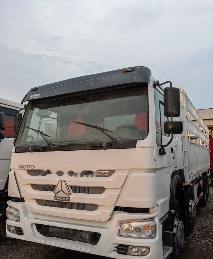 Howo 375 8x4 - Dropside/ Flatbed truck: picture 1 Howo 375 8x4 - Dropside/ Flatbed truck: picture 1