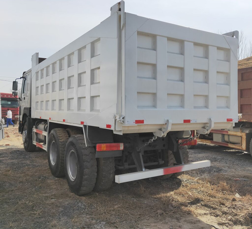 Howo - Tipper: picture 4 Howo - Tipper: picture 4