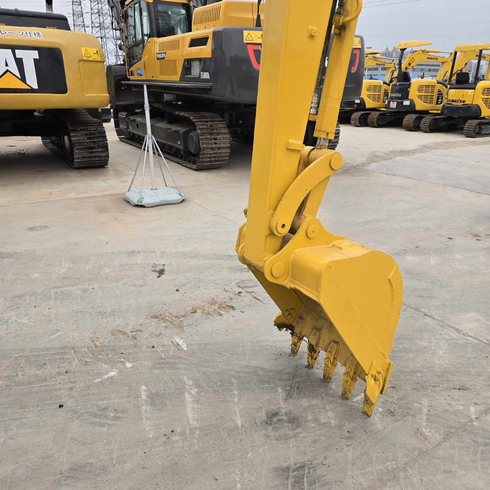 Mini excavator KOMATSU PC56: picture 9