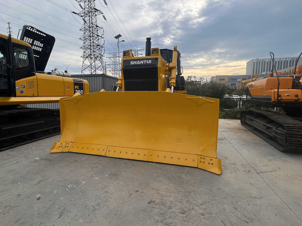 SHANTUI SD32 - Bulldozer: picture 2 SHANTUI SD32 - Bulldozer: picture 2