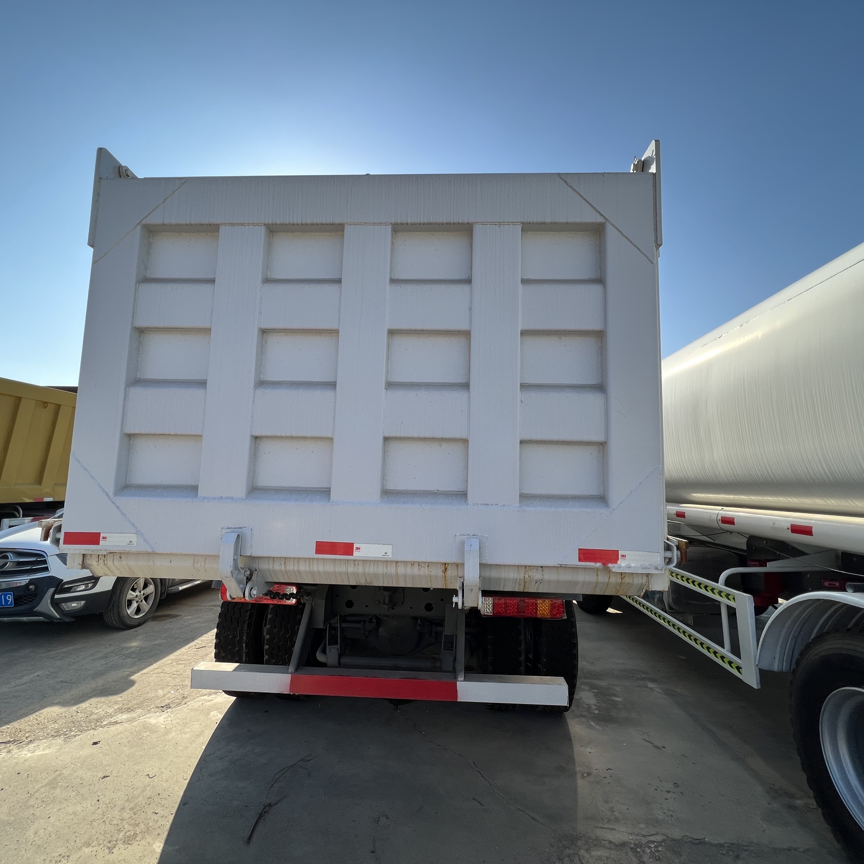 Sinotruk HOWO 371 6*4 Dump truck - Tipper: picture 5 Sinotruk HOWO 371 6*4 Dump truck - Tipper: picture 5