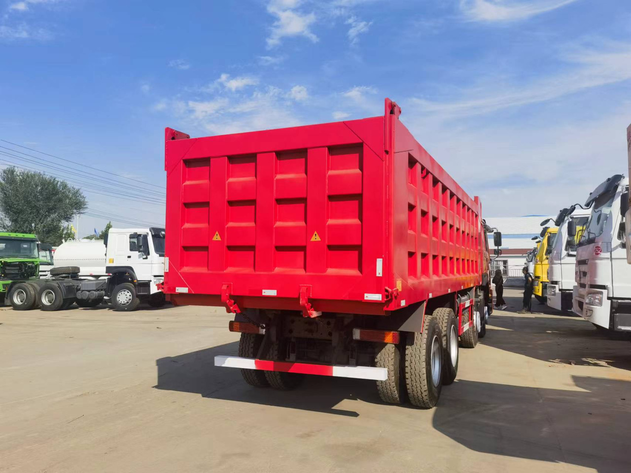 Tipper Sinotruk HOWO 371 8*4 Dump truck: picture 8