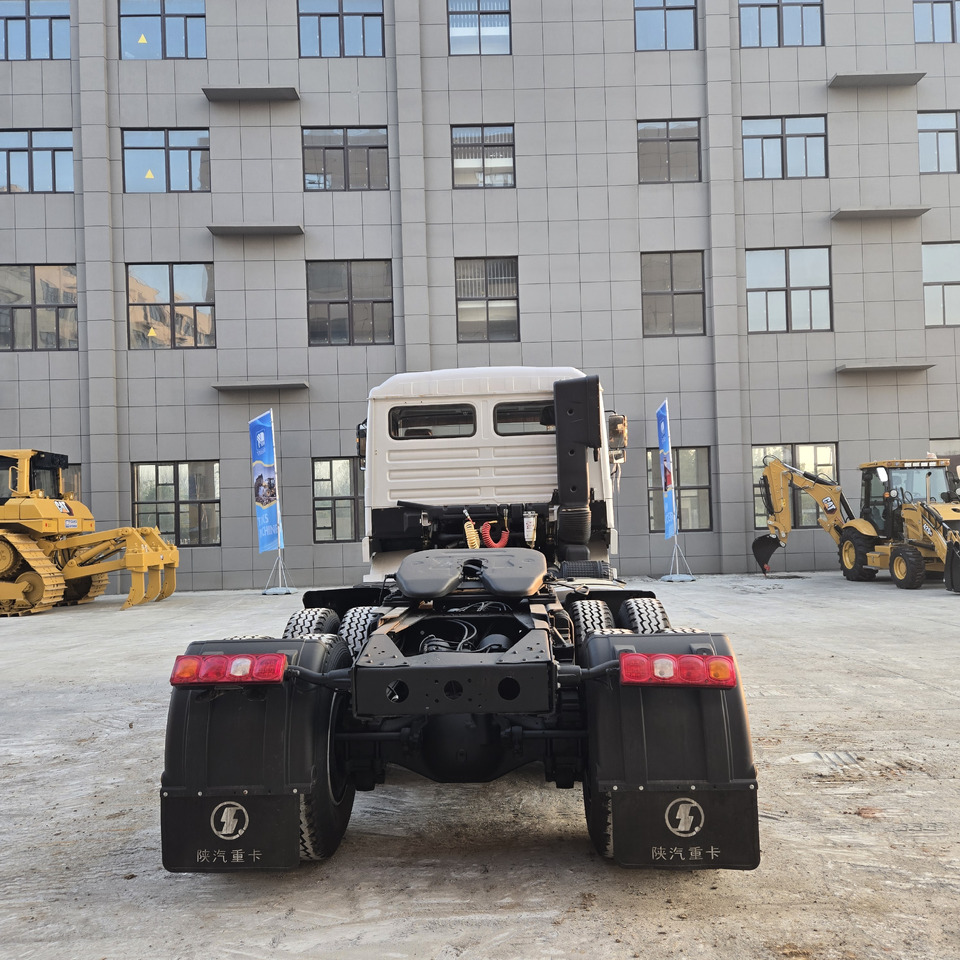 Tractor unit SHACMAN F3000: picture 6