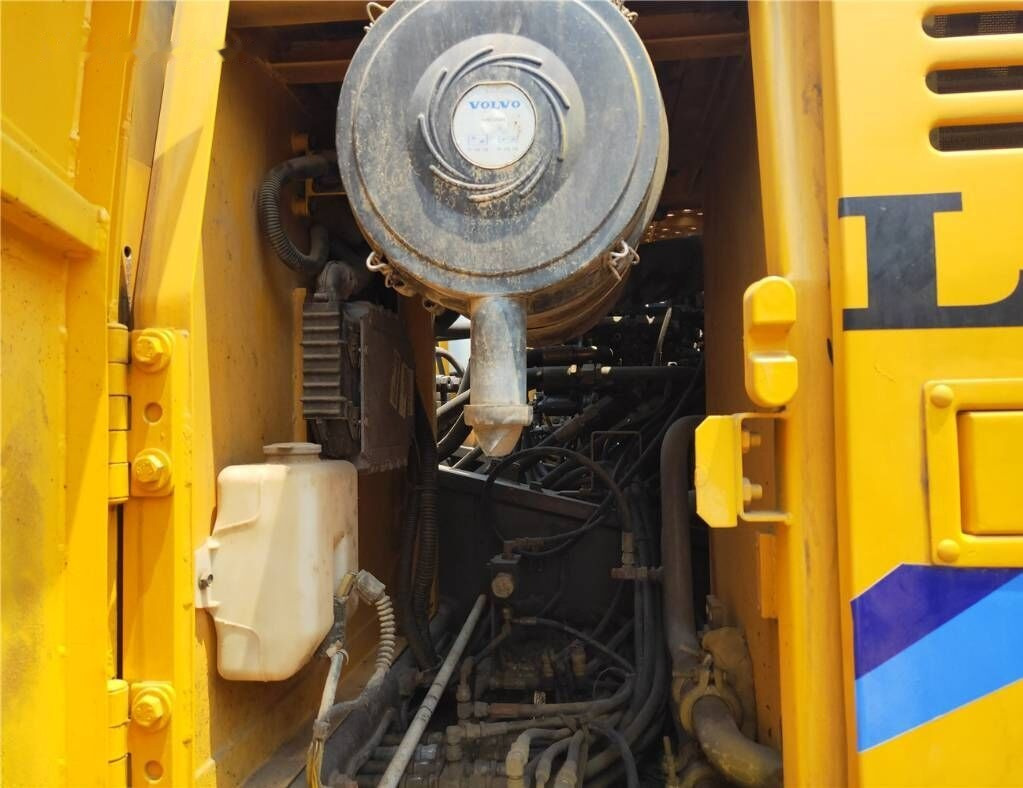 Volvo EC 210 B LC - Crawler excavator: picture 4 Volvo EC 210 B LC - Crawler excavator: picture 4