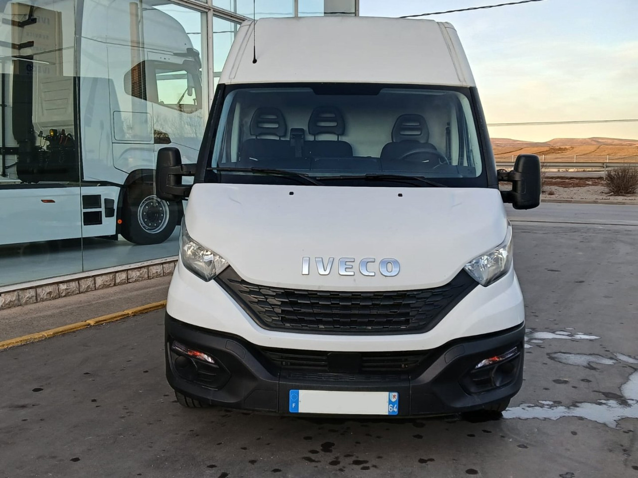 Furgón IVECO 35S14 12m3 - Panel van: picture 2 Furgón IVECO 35S14 12m3 - Panel van: picture 2
