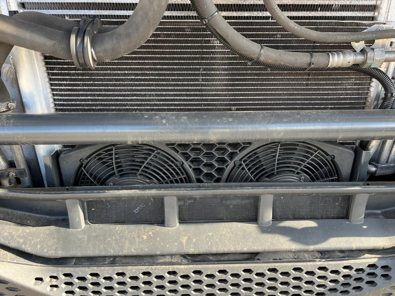 Cabeza Tractora IVECO 460 AUTOMATICO CON INTARDER - Tractor unit: picture 5 Cabeza Tractora IVECO 460 AUTOMATICO CON INTARDER - Tractor unit: picture 5