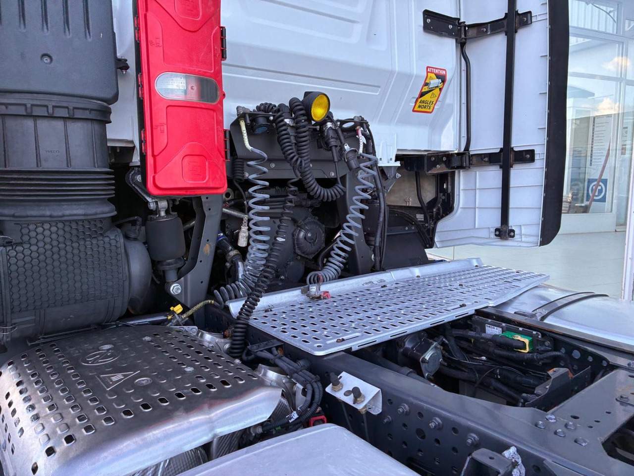 Cabeza Tractora IVECO 460 AUTOMATICO INTARDER ADR - Tractor unit: picture 5 Cabeza Tractora IVECO 460 AUTOMATICO INTARDER ADR - Tractor unit: picture 5