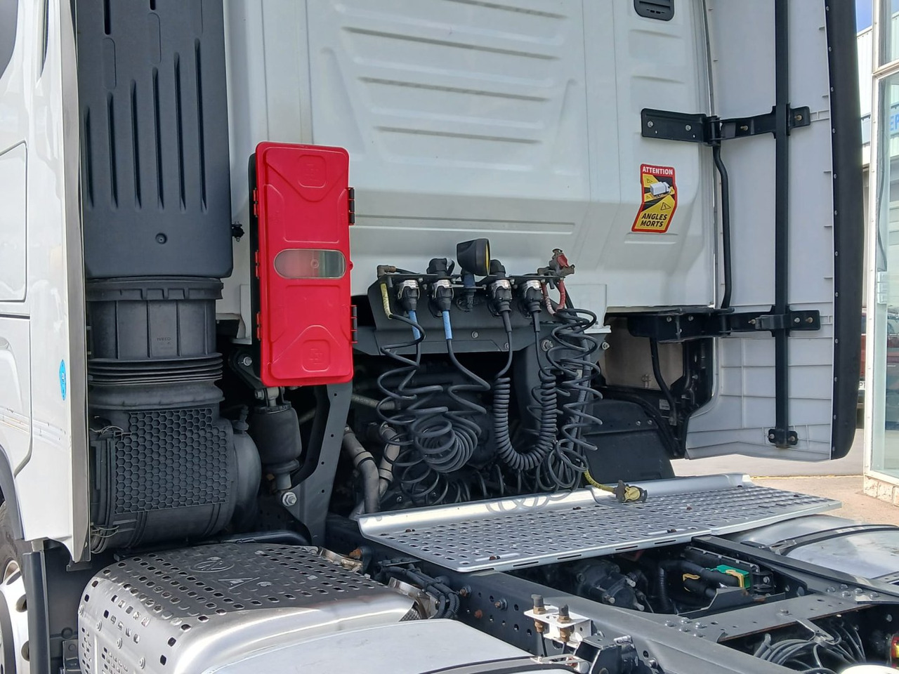 Cabeza Tractora IVECO 460 AUTOMATICO INTARDER ADR - Tractor unit: picture 5 Cabeza Tractora IVECO 460 AUTOMATICO INTARDER ADR - Tractor unit: picture 5