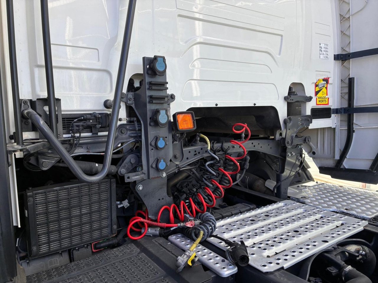 Cabeza Tractora Scania R500 AUTOMATICO-INTARDER - Tractor unit: picture 5 Cabeza Tractora Scania R500 AUTOMATICO-INTARDER - Tractor unit: picture 5