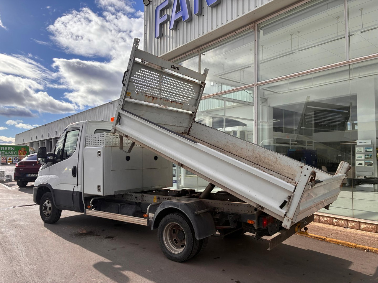 Volquete/Dumper IVECO 35C14 CAJA BASCULANTE - Tipper van: picture 4 Volquete/Dumper IVECO 35C14 CAJA BASCULANTE - Tipper van: picture 4