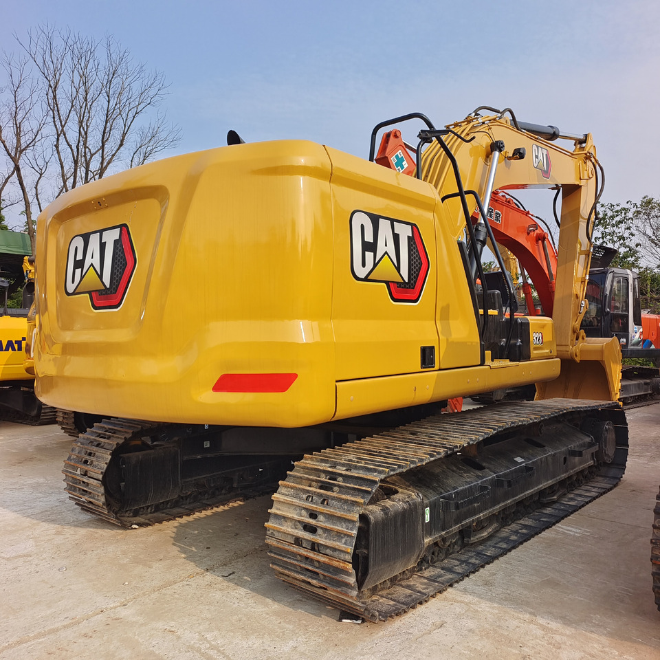 CAT 323 - Crawler excavator: picture 1 CAT 323 - Crawler excavator: picture 1