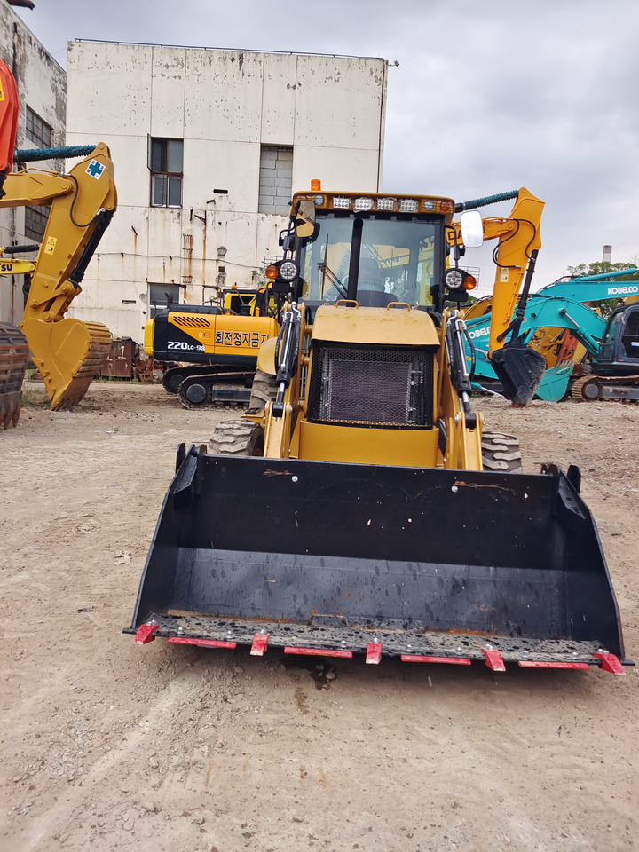 CAT 420F2 - Backhoe loader: picture 5 CAT 420F2 - Backhoe loader: picture 5