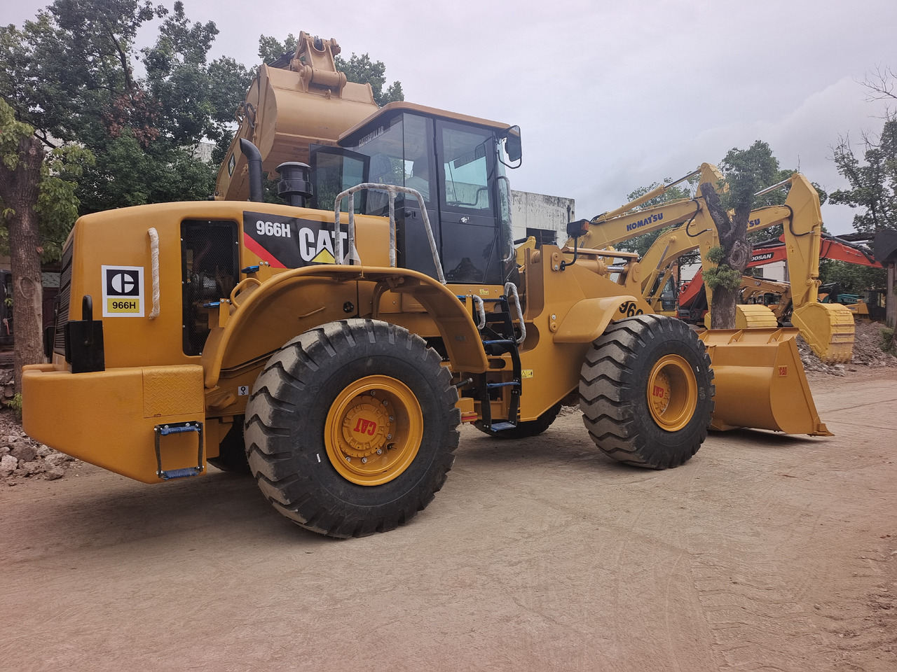 CAT 966H - Wheel loader: picture 1 CAT 966H - Wheel loader: picture 1