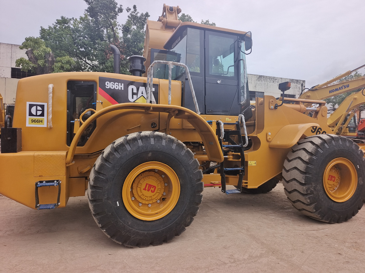 CAT 966H - Wheel loader: picture 1 CAT 966H - Wheel loader: picture 1