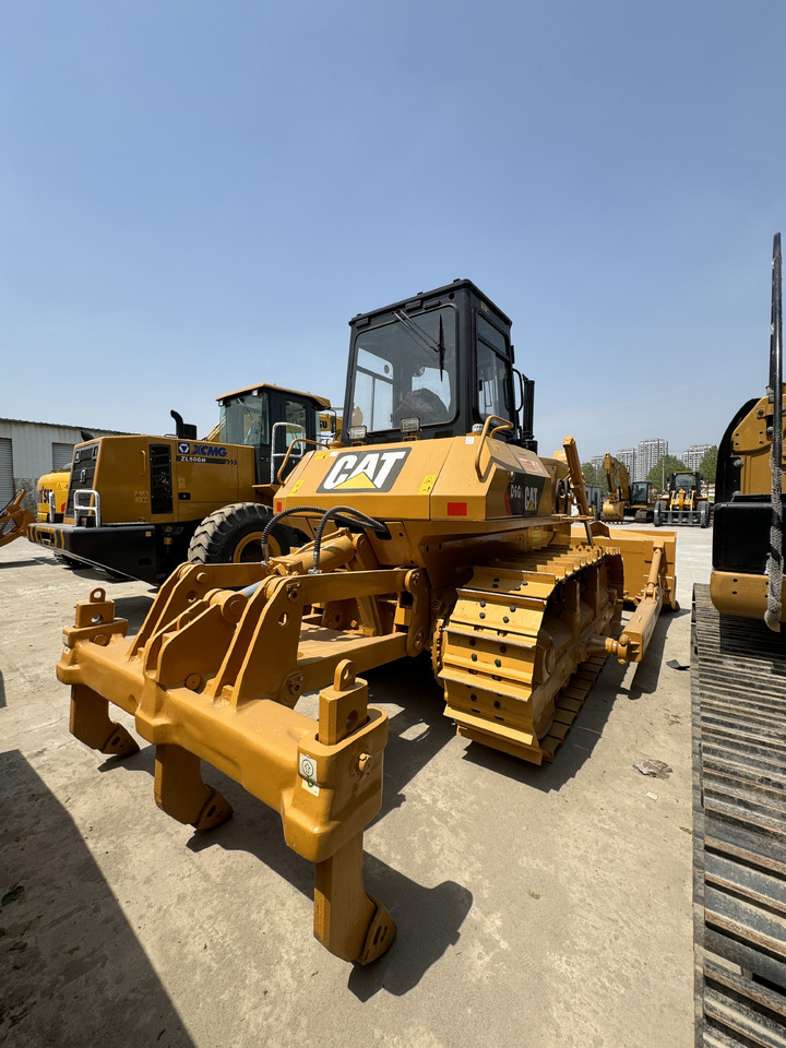 CAT D6G - Bulldozer: picture 2 CAT D6G - Bulldozer: picture 2