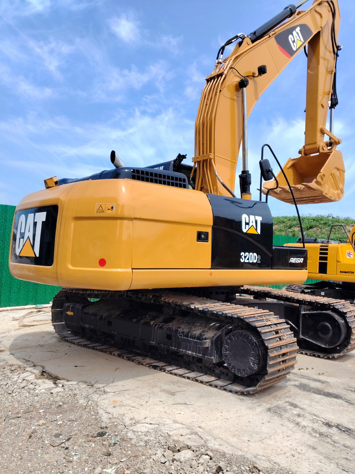 CATERPILLAR 320D2 L CAT 320D2L WITH C7.1 ENGINE - Crawler excavator: picture 3 CATERPILLAR 320D2 L CAT 320D2L WITH C7.1 ENGINE - Crawler excavator: picture 3