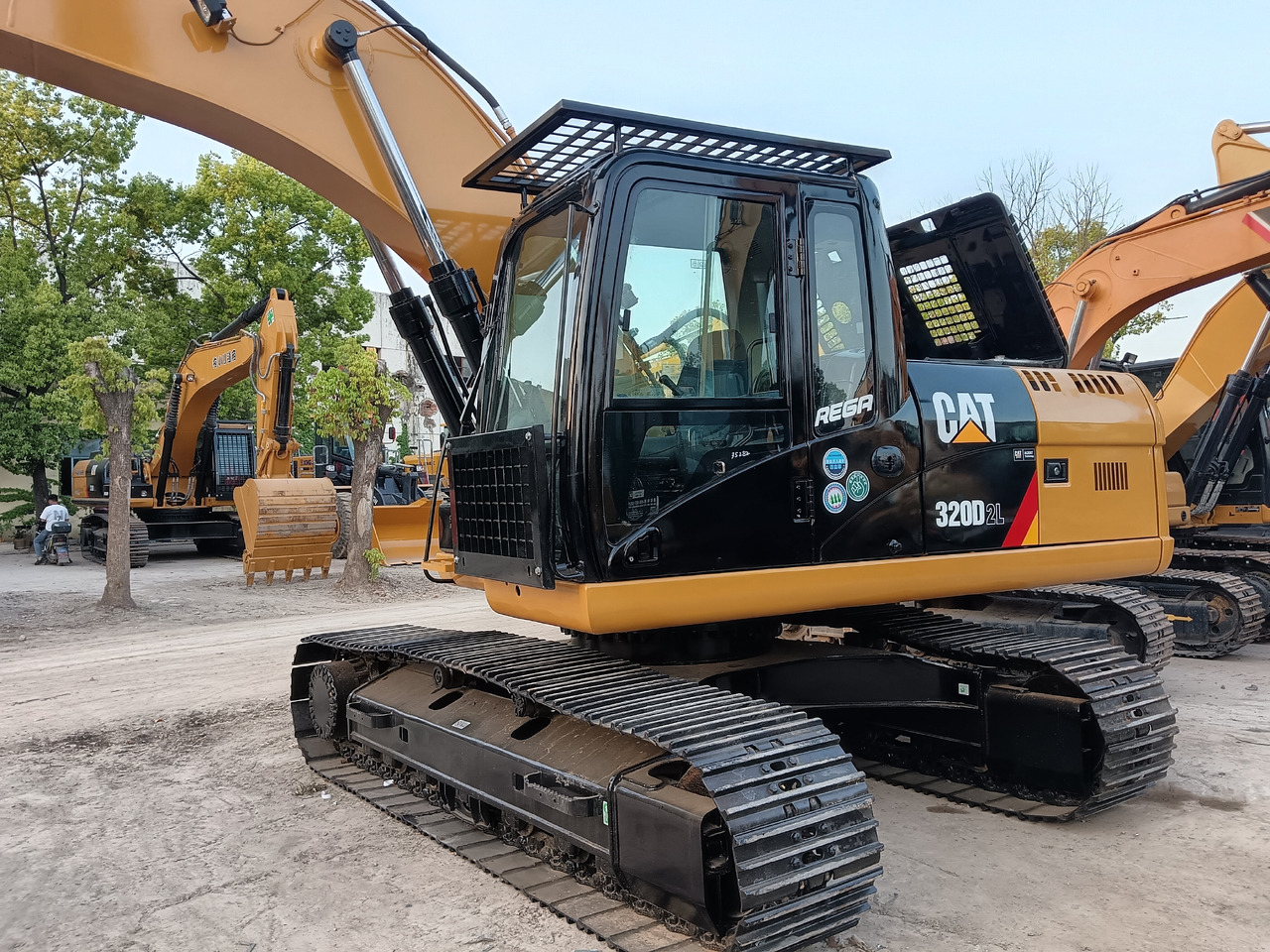 CATERPILLAR 320D2L CAT 320 D 2 L - Crawler excavator: picture 1 CATERPILLAR 320D2L CAT 320 D 2 L - Crawler excavator: picture 1